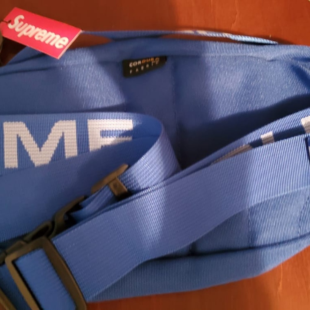Supreme Fanny Pack - Picture 6 of 7